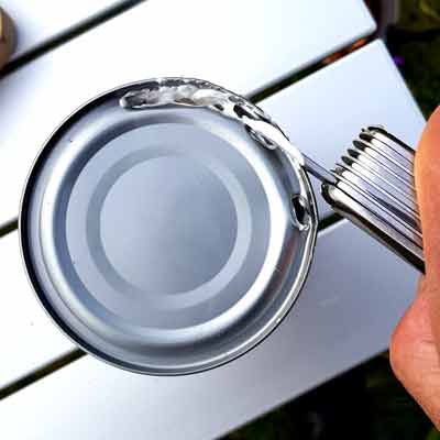 Dose öffnen mit dem Taschenmesser